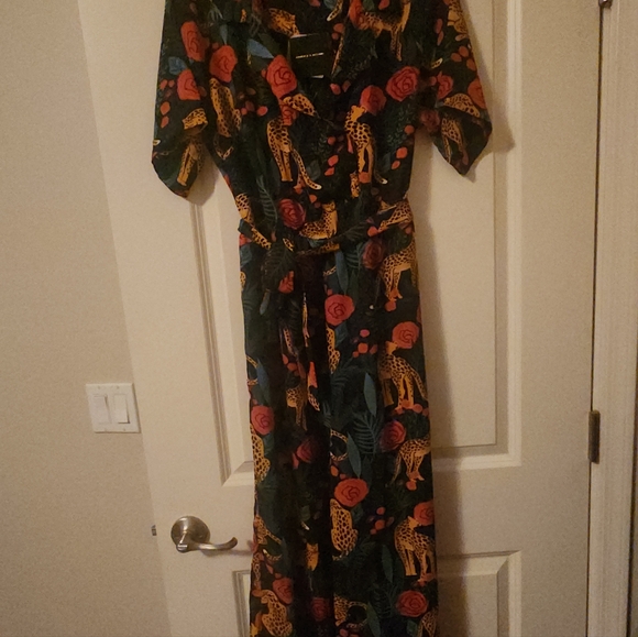 Jaguar Print Short Sleeve Jumpsuit - Picture 10 of 10